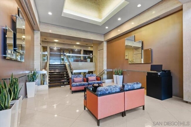 1830 Avenida Del Mundo, Unit 1210 in Coronado, CA - Building Photo - Building Photo