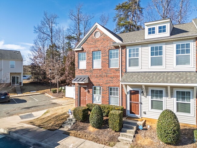 4276 Sutwick Dr in Charlotte, NC - Building Photo - Building Photo