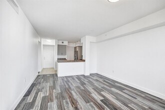 1830 Radius Dr, Unit 825 in Hollywood, FL - Building Photo - Building Photo