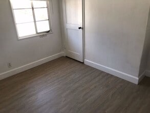 4544 El Cerrito Dr-Unit -Room 7 in San Diego, CA - Building Photo - Building Photo