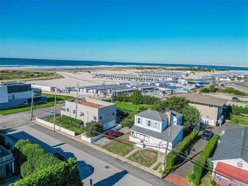 59 Eldorado St in Atlantic Beach, NY - Building Photo