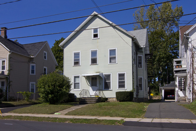 77 South St in Danbury, CT - Building Photo - Building Photo