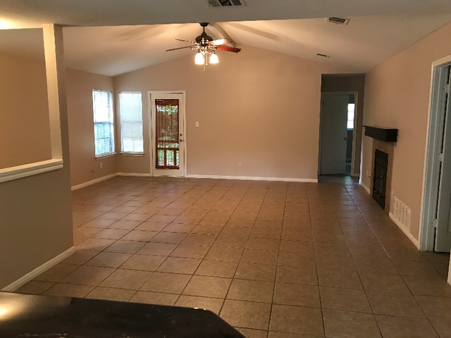 13016 Garfield Ln in Austin, TX - Building Photo - Building Photo