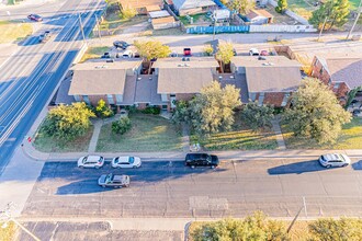 4401-4405 Crockett Ave in Midland, TX - Foto de edificio - Building Photo