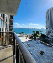 600 NE 36th St, Unit 821 in Miami, FL - Foto de edificio - Building Photo