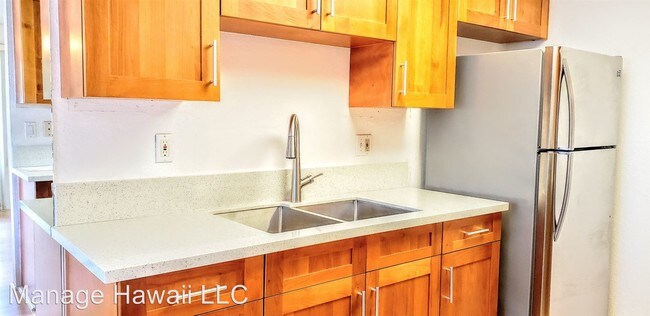 509 Mananai Pl-Unit -#33C in Honolulu, HI - Building Photo - Building Photo
