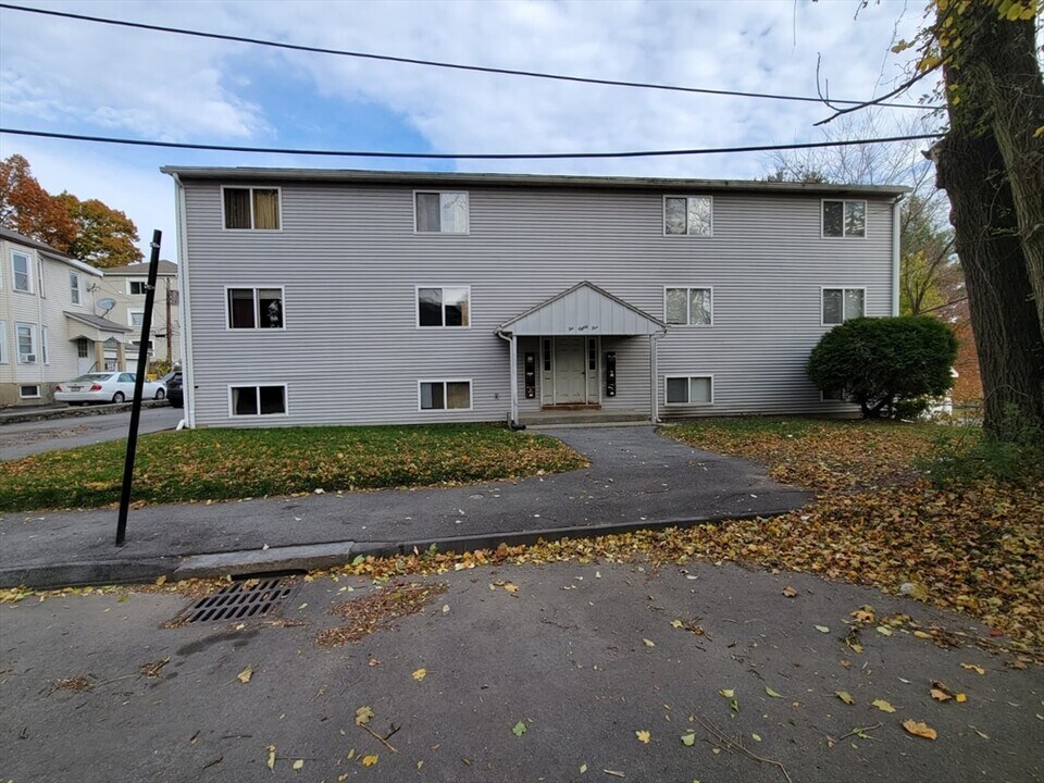 285 Fairmont Ave in Worcester, MA - Building Photo