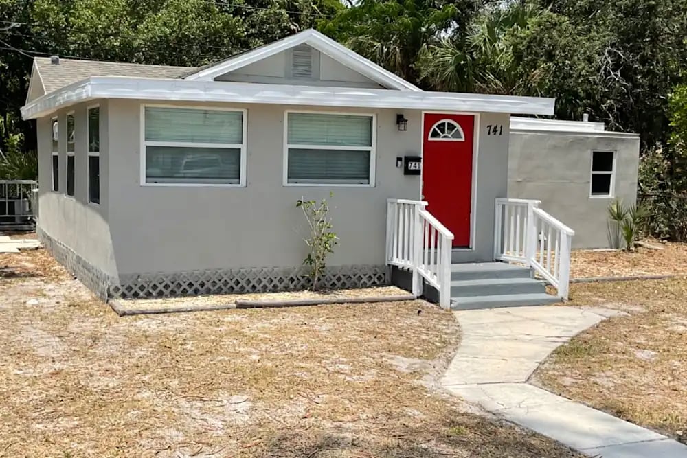 743-737 37th Ave S in St. Petersburg, FL - Building Photo