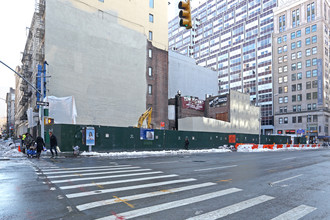 59-61 Warren St in New York, NY - Building Photo - Building Photo