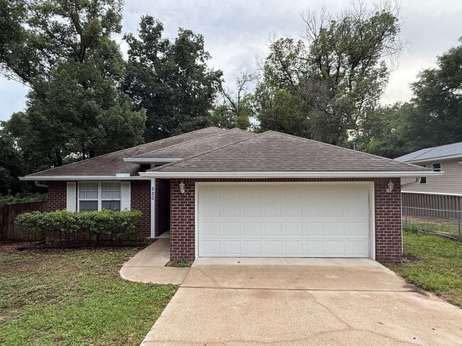 property at 220 Palmetto Ave