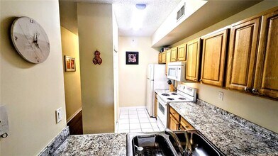 5711 Bentgrass Dr in Sarasota, FL - Building Photo - Building Photo