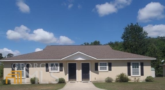 401 Lawnwood Ct in Kingsland, GA - Building Photo