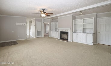 232 Castlebury Ln in Hubert, NC - Building Photo - Building Photo