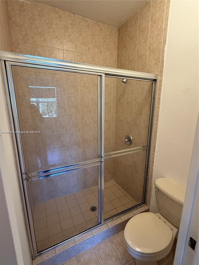 906 SW 143rd Ave in Pembroke Pines, FL - Building Photo - Building Photo