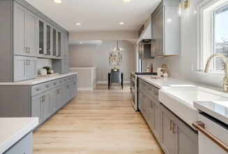 14391 SE 118th Dr in Damascus, OR - Foto de edificio - Building Photo