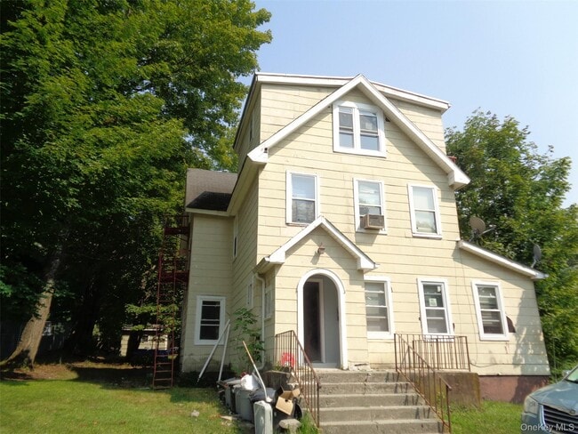 29 Lakewood Ave in Monticello, NY - Building Photo - Building Photo