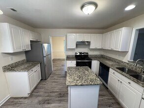 6610 Cedar Cliff Dr in Charlotte, NC - Building Photo - Building Photo