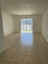 1846 Abbey Rd, Unit Q-108 in West Palm Beach, FL - Building Photo - Building Photo