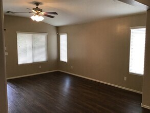 10338 W Wood St in Tolleson, AZ - Building Photo - Building Photo