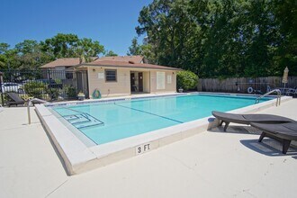 2201 Scenic Hwy in Pensacola, FL - Building Photo - Building Photo