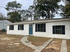 266 White Oak Dr in Tallahassee, FL - Building Photo