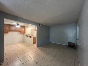 6115 Hidden Cove in Corpus Christi, TX - Foto de edificio - Building Photo