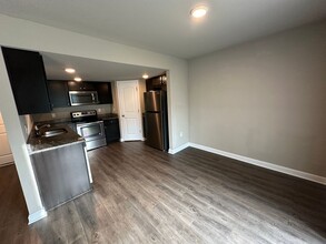 1408 NE Mary Ct in Grain Valley, MO - Building Photo - Building Photo