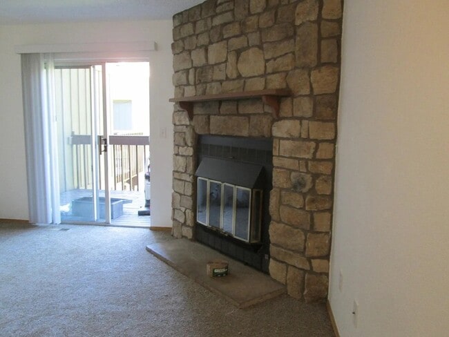 2744 E Nichols Cir in Centennial, CO - Building Photo - Building Photo