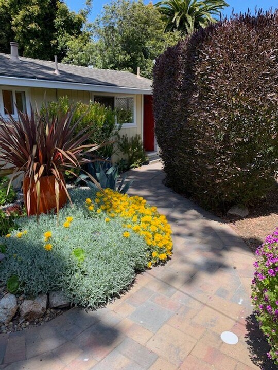 152 Pacific Ave in Pacific Grove, CA - Building Photo