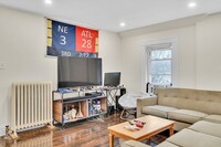 26 John St, Unit 2 in Newton, MA - Foto de edificio - Building Photo