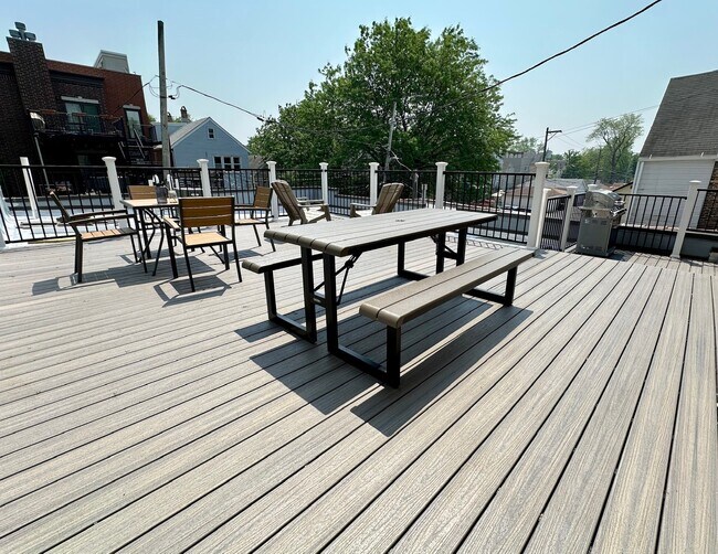 2649 W Cortland St, Unit 1 in Chicago, IL - Building Photo - Building Photo