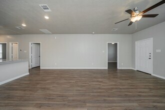 2011 Vintage Farms Wy in Brenham, TX - Building Photo - Building Photo