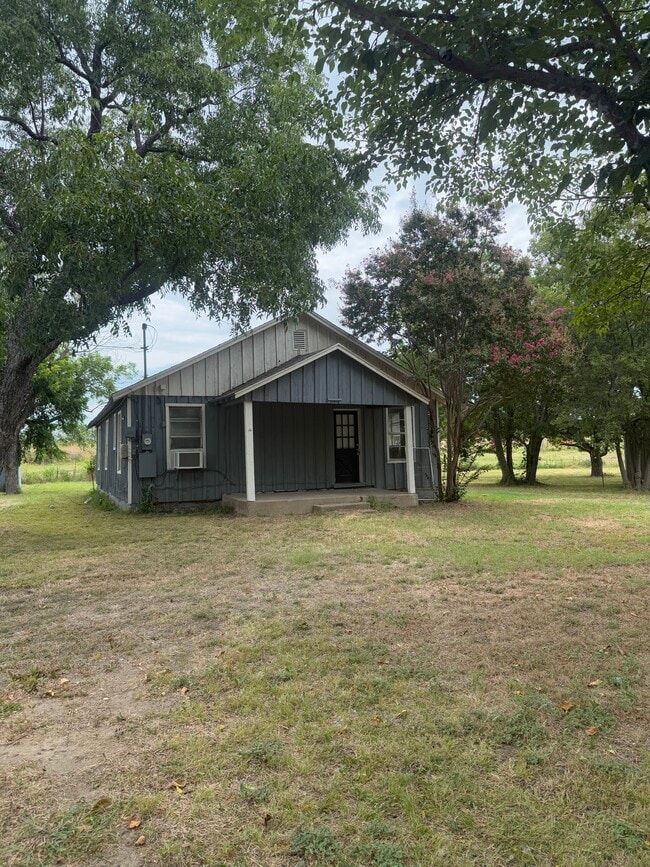 3495 Country Club Rd in Denton, TX - Building Photo - Building Photo