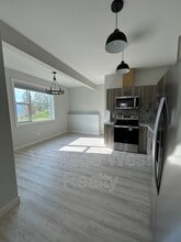 973 Lochness St in Kelowna, BC - Building Photo - Building Photo