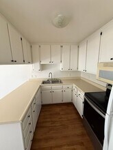 6815 Remmet Ave in Los Angeles, CA - Building Photo - Building Photo