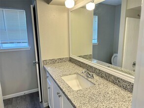 9911 Landry Blvd in Houston, TX - Building Photo - Building Photo