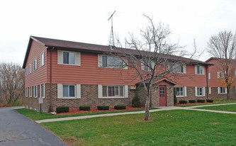 658 Foxtree Cir Apartments