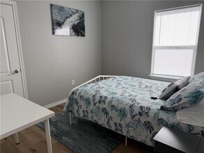 1109 W Nelson Ave in Aransas Pass, TX - Foto de edificio - Building Photo