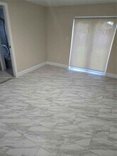 2433 Garfield St in Hollywood, FL - Foto de edificio - Building Photo