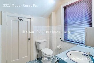 3323 Muddy Creek Rd in Cincinnati, OH - Foto de edificio - Building Photo