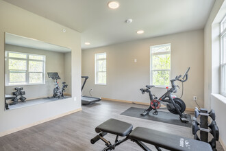 Beaverbrook Apartments in Middleton, WI - Foto de edificio - Interior Photo