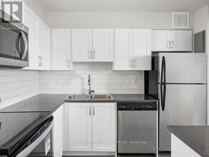 41-841 Garfella Dr in Toronto, ON - Building Photo - Building Photo
