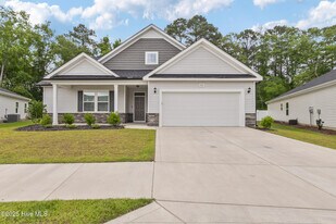 570 Tullimore Ln in Calabash, NC - Building Photo