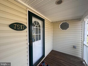 7517 Fisher Dr in Falls Church, VA - Building Photo - Building Photo