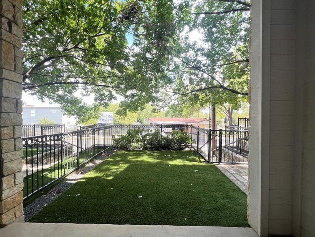 2520 Bluebonnet Ln in Austin, TX - Building Photo - Building Photo