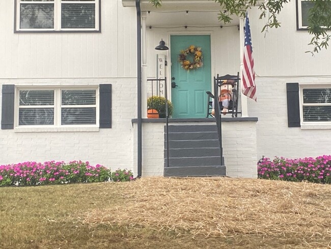 8634 Camp Columbus Rd in Hixson, TN - Building Photo - Building Photo