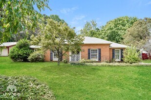 2281 Webbing Dr in Memphis, TN - Building Photo