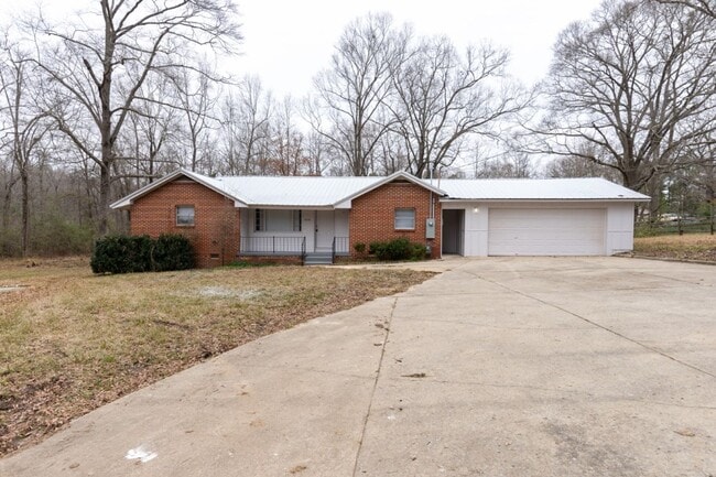 property at 8152 Hopewell Rd