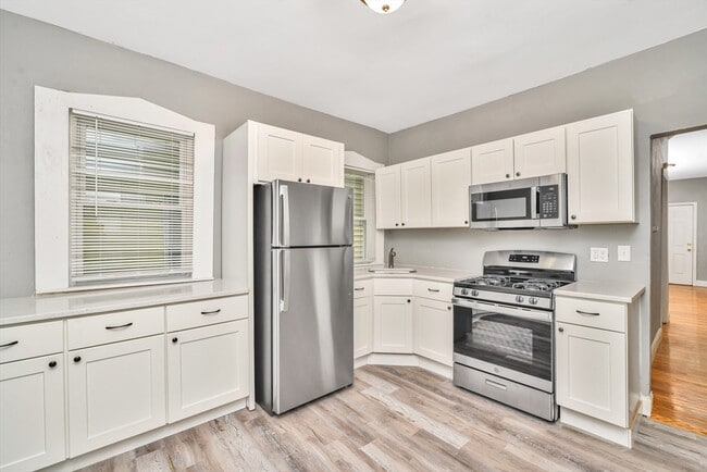 property at 352 Norfolk St