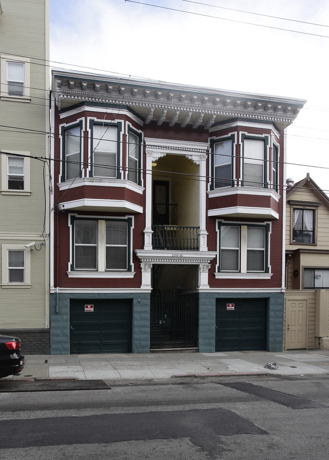 3338-3344 19th St in San Francisco, CA - Foto de edificio - Building Photo